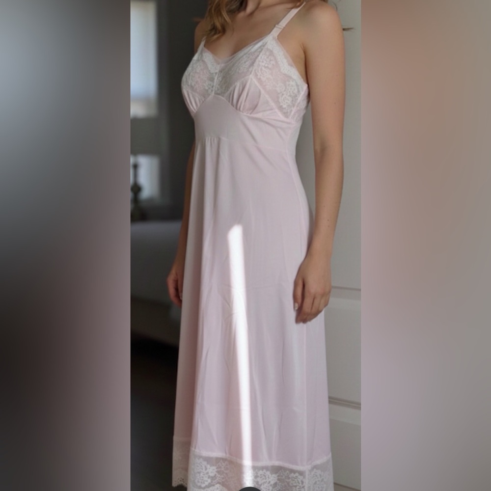 Slip pink 50s vintage‎ Elegant Pink Lace trim Dress adjustable strap lightweight